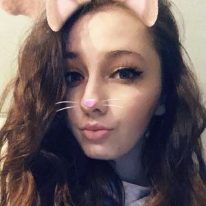 Meet your Posher, Cassandra